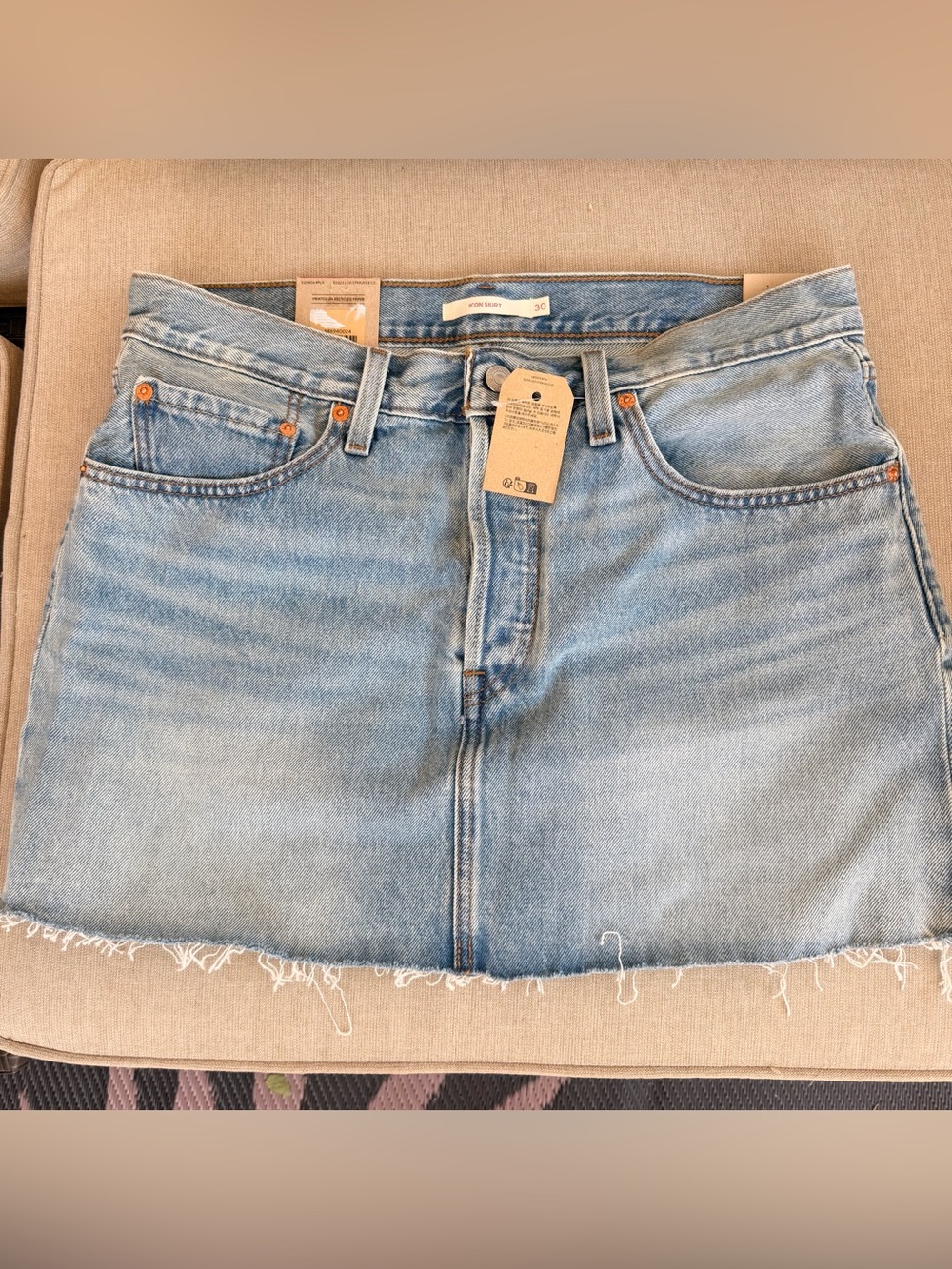 NWT Levi's Womens Icon Denim Mini Skirt, 30